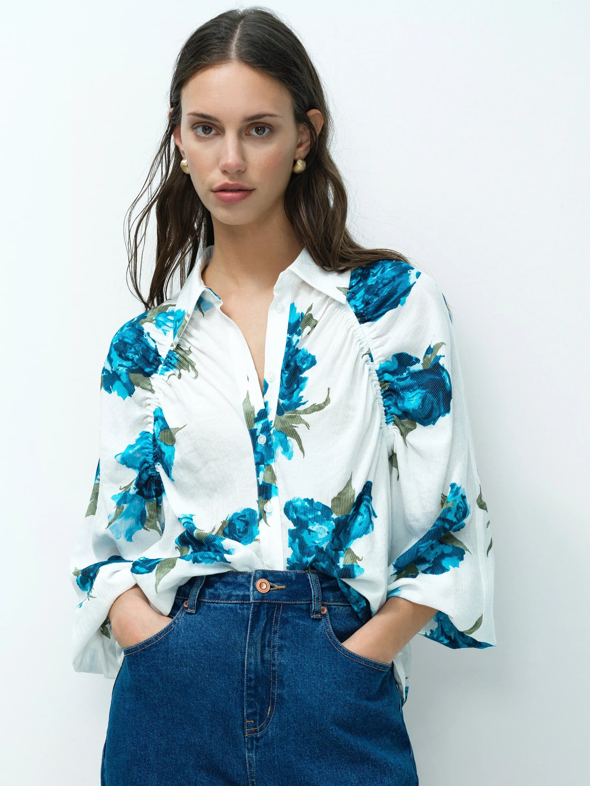 French Connection Lara Blue Floral Print Crinkle Raglan Sleeve Blouse Winter White/Blue