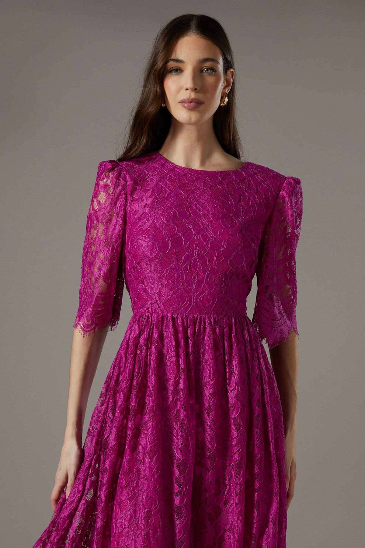 Coast Coast Women's Lace Short Sleeve Midi Dress in Magenta - 4