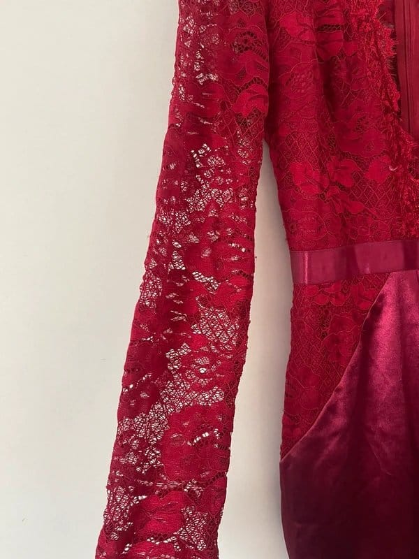 PrettyLittleThing Burgundy Lace Satin Plunge Dress - 1