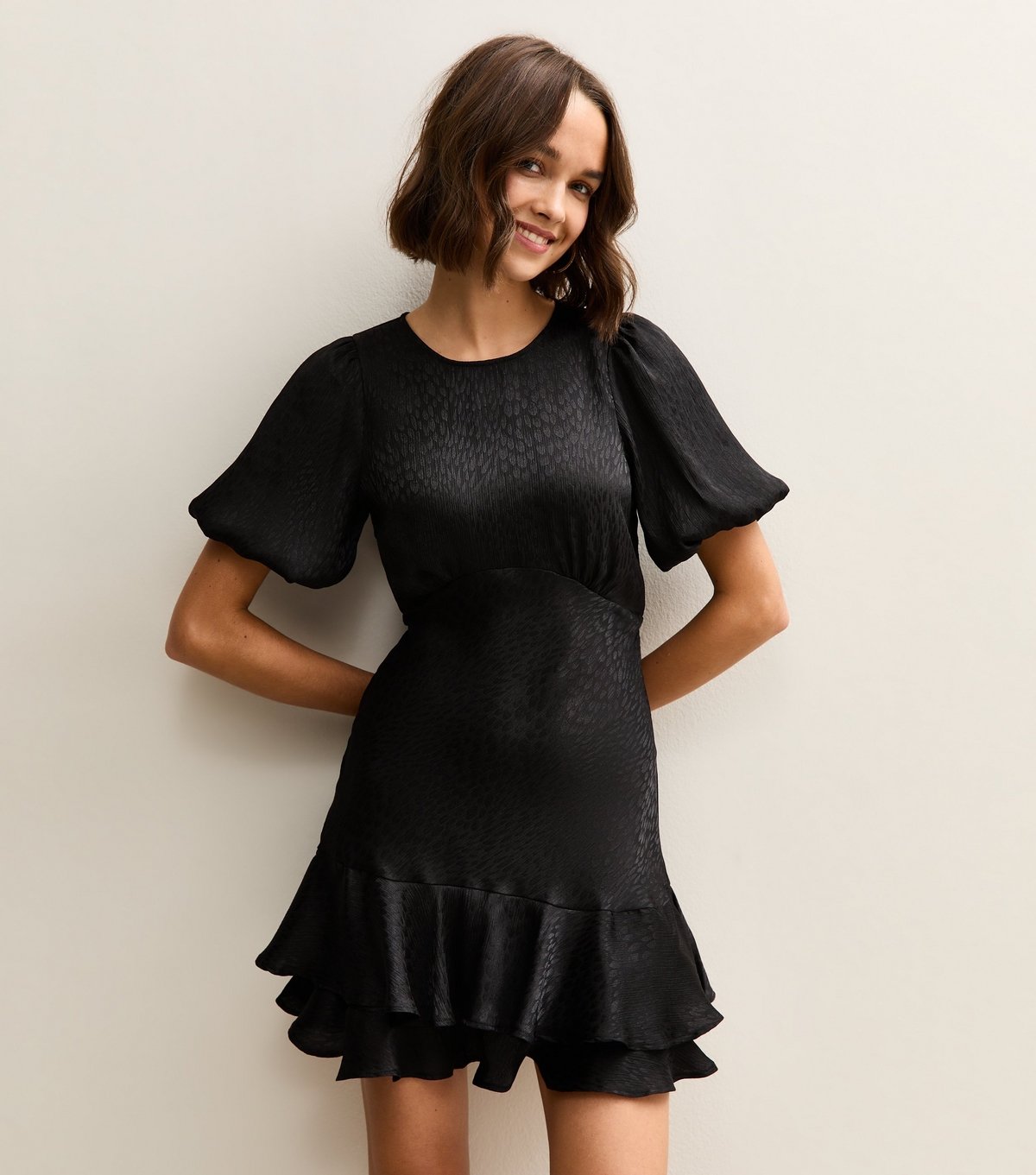 New Look Women's Black Jaquard Feather Pattern Mini Dress New Look - 2