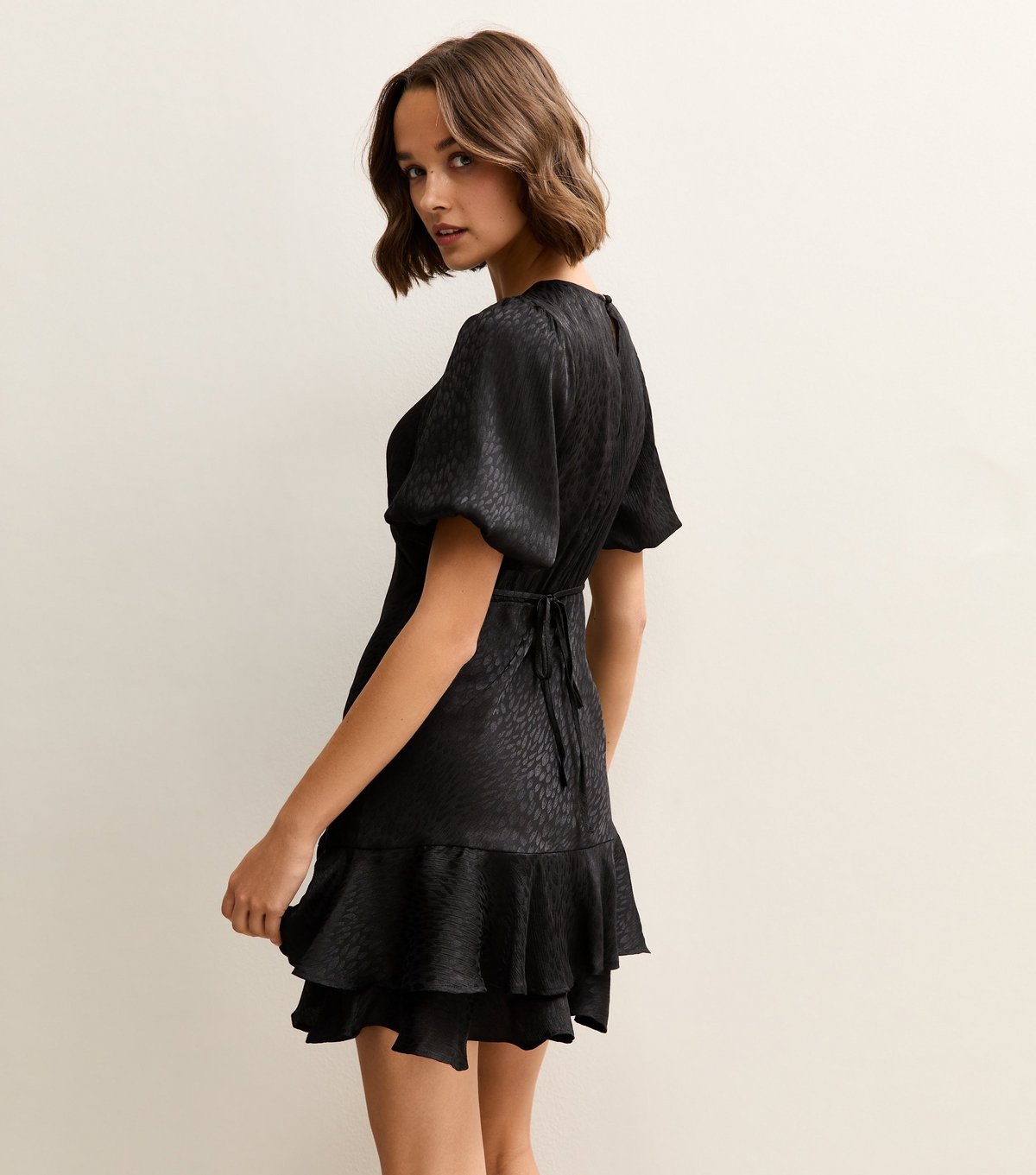 New Look Women's Black Jaquard Feather Pattern Mini Dress New Look - 4