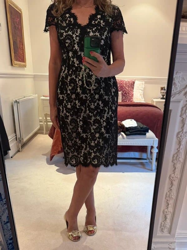 Louise Kennedy Very pretty lace and silk dress. Knee length.