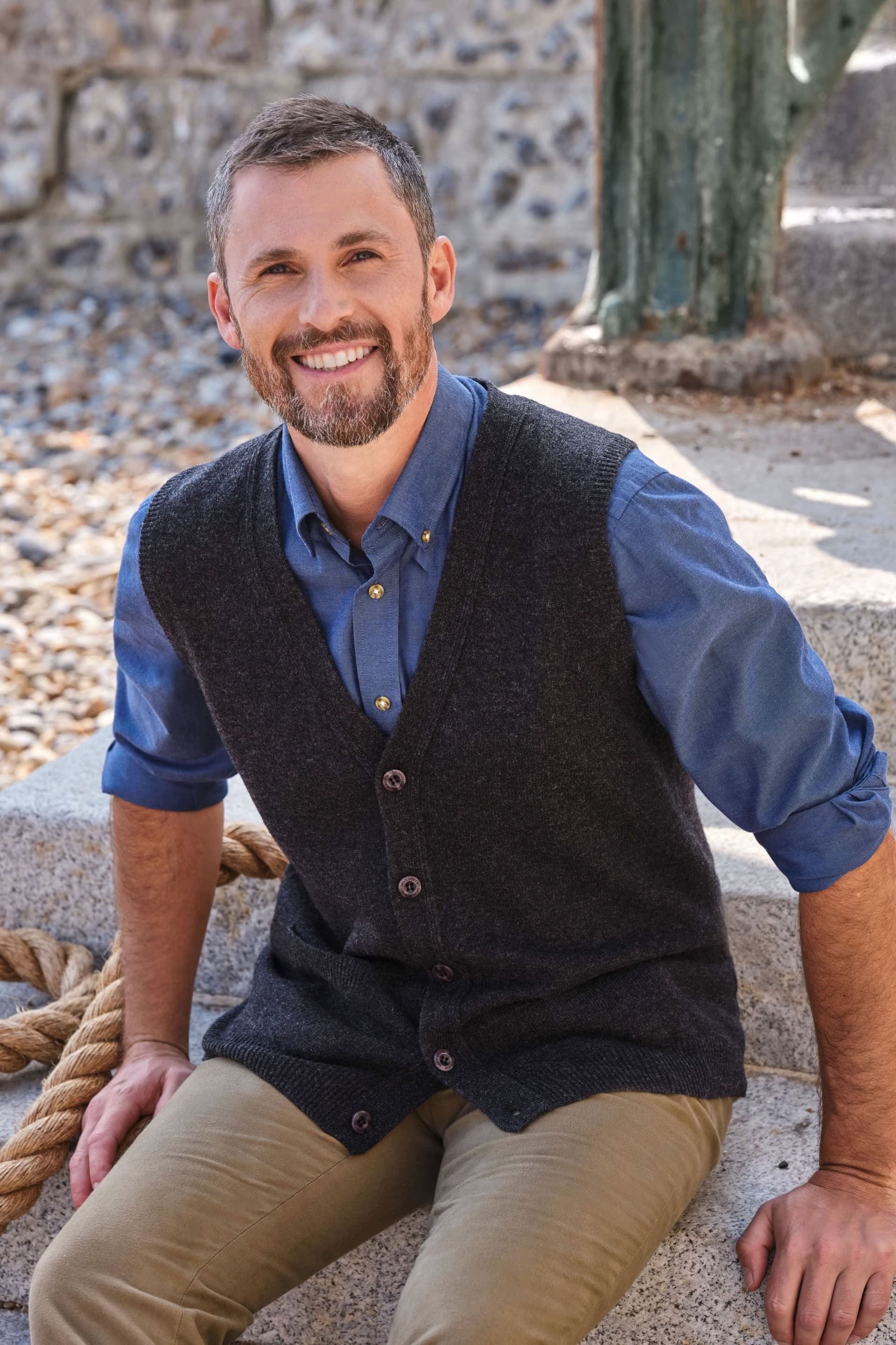 WoolOvers WoolOvers Men's Mens 100% Lambswool Waistcoat in Grey