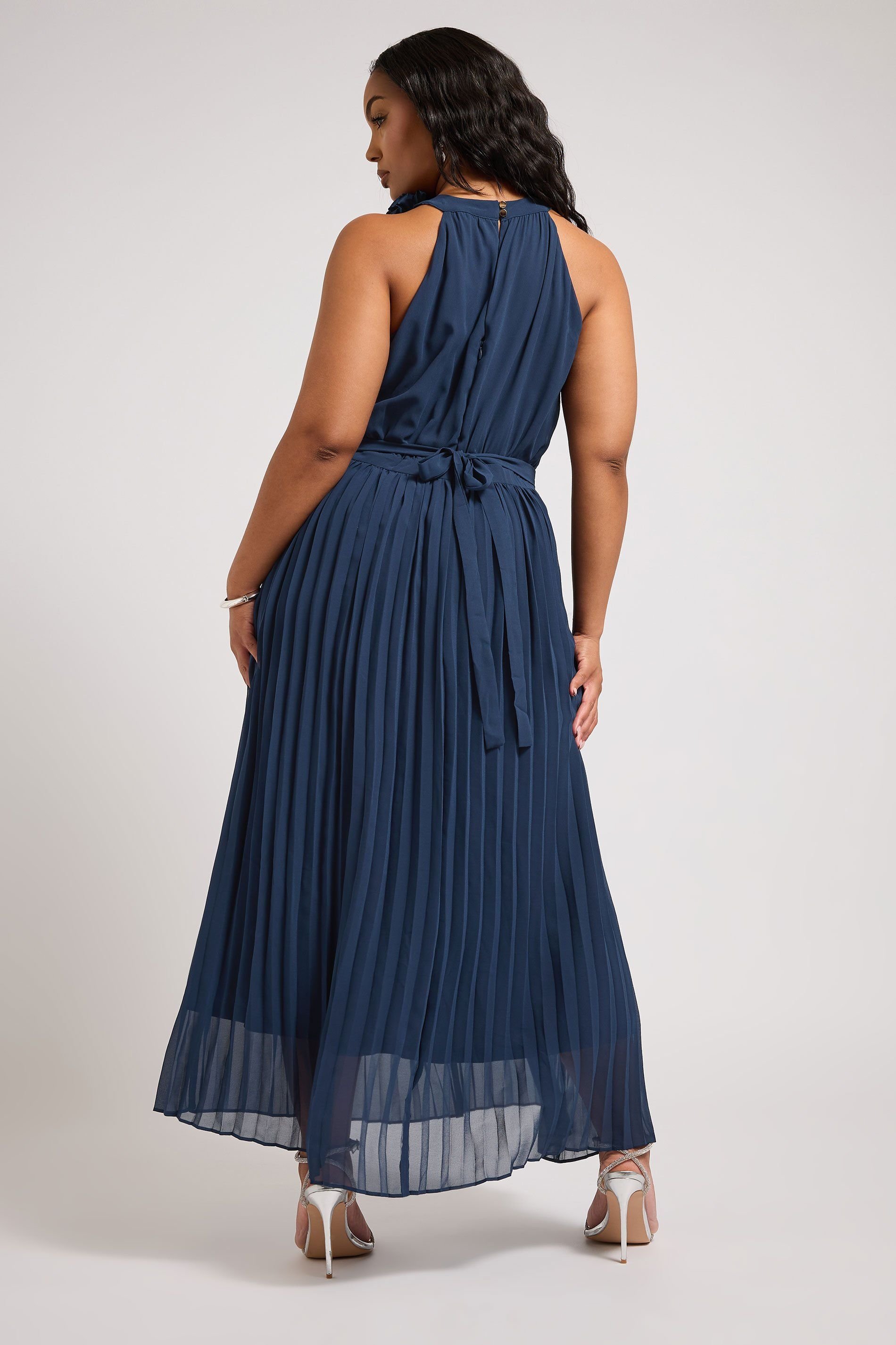 Yours Yours Women's Corsage Pleated Maxi Dress in Dark Navy - 3