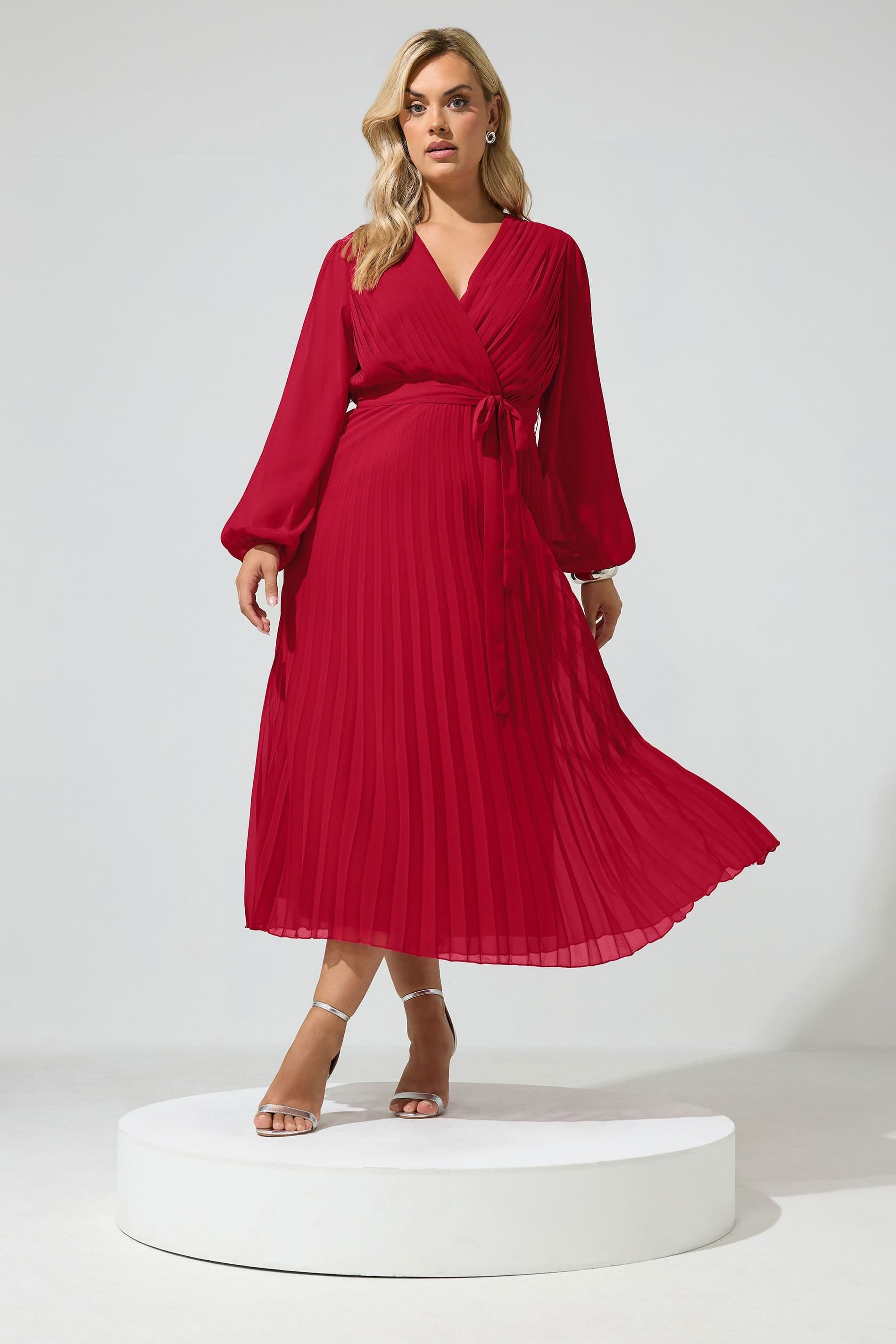 Yours Yours Women's Pleated Long Sleeve Wrap Dress in Red