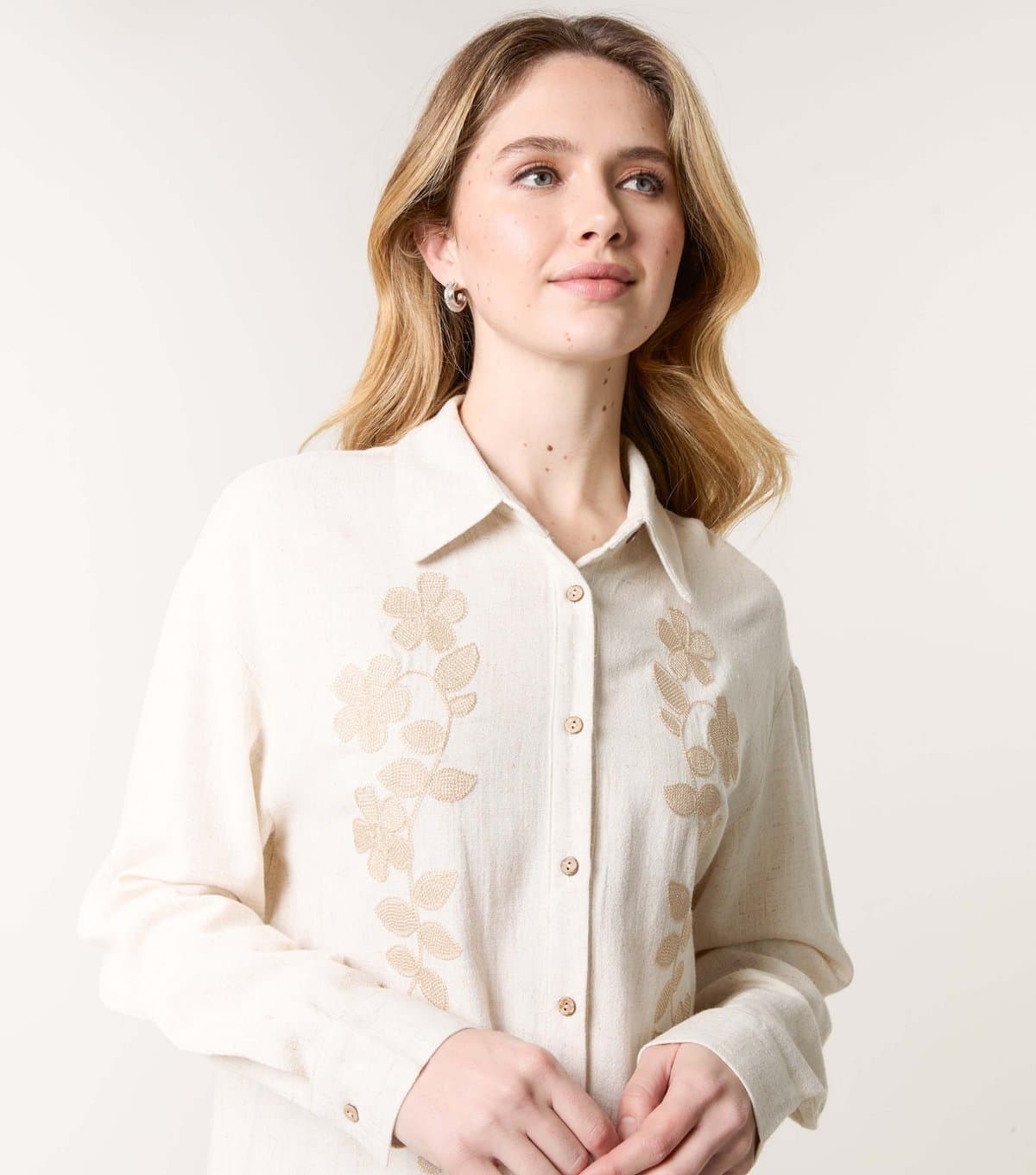 Blue Vanilla Blue Vanilla Cream Floral Embroidered Blouse