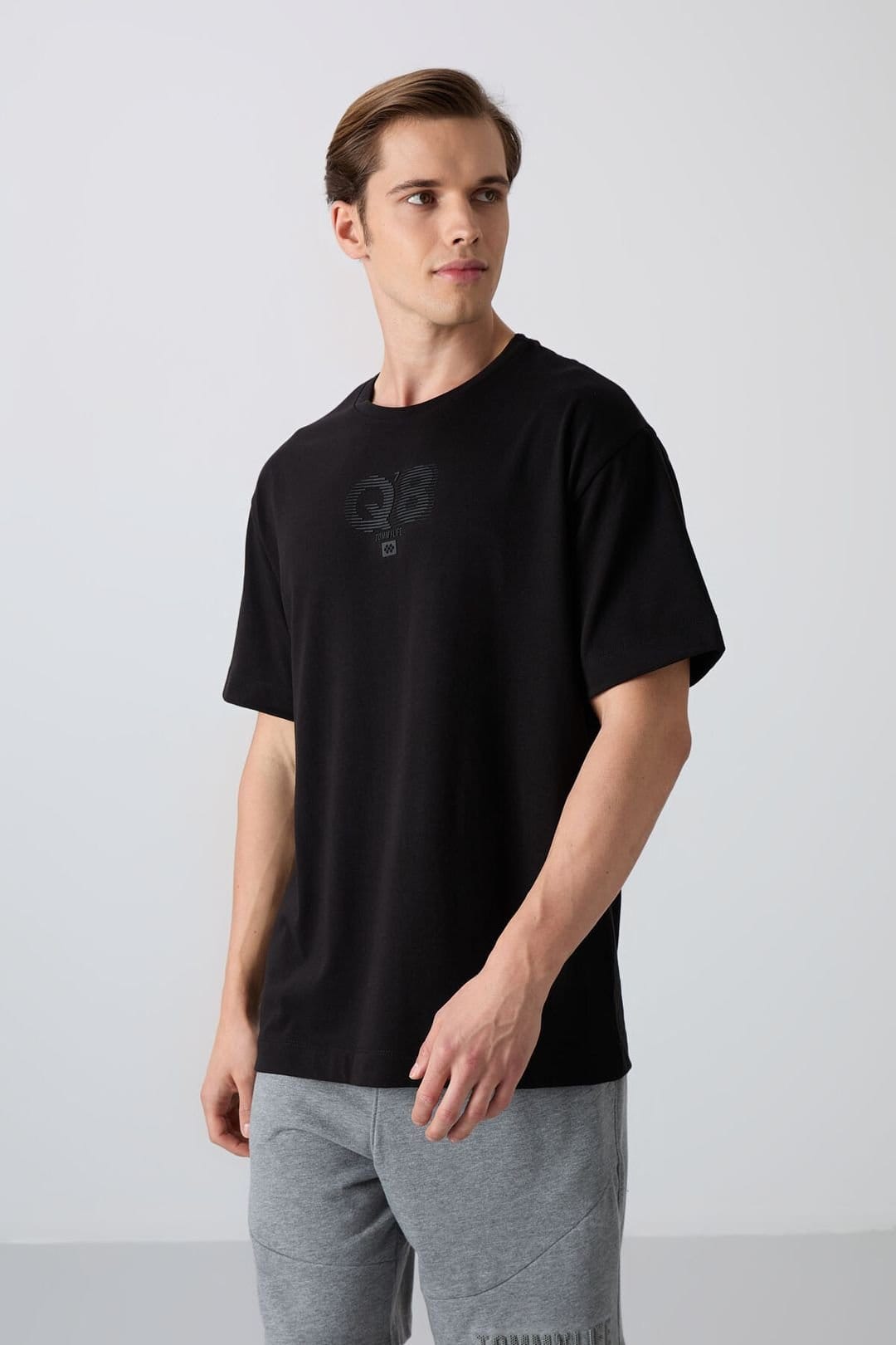 Tommy Life Tommy Life Men's Oversized Printed Logo Crew Neck T-Shirt in Black - 4