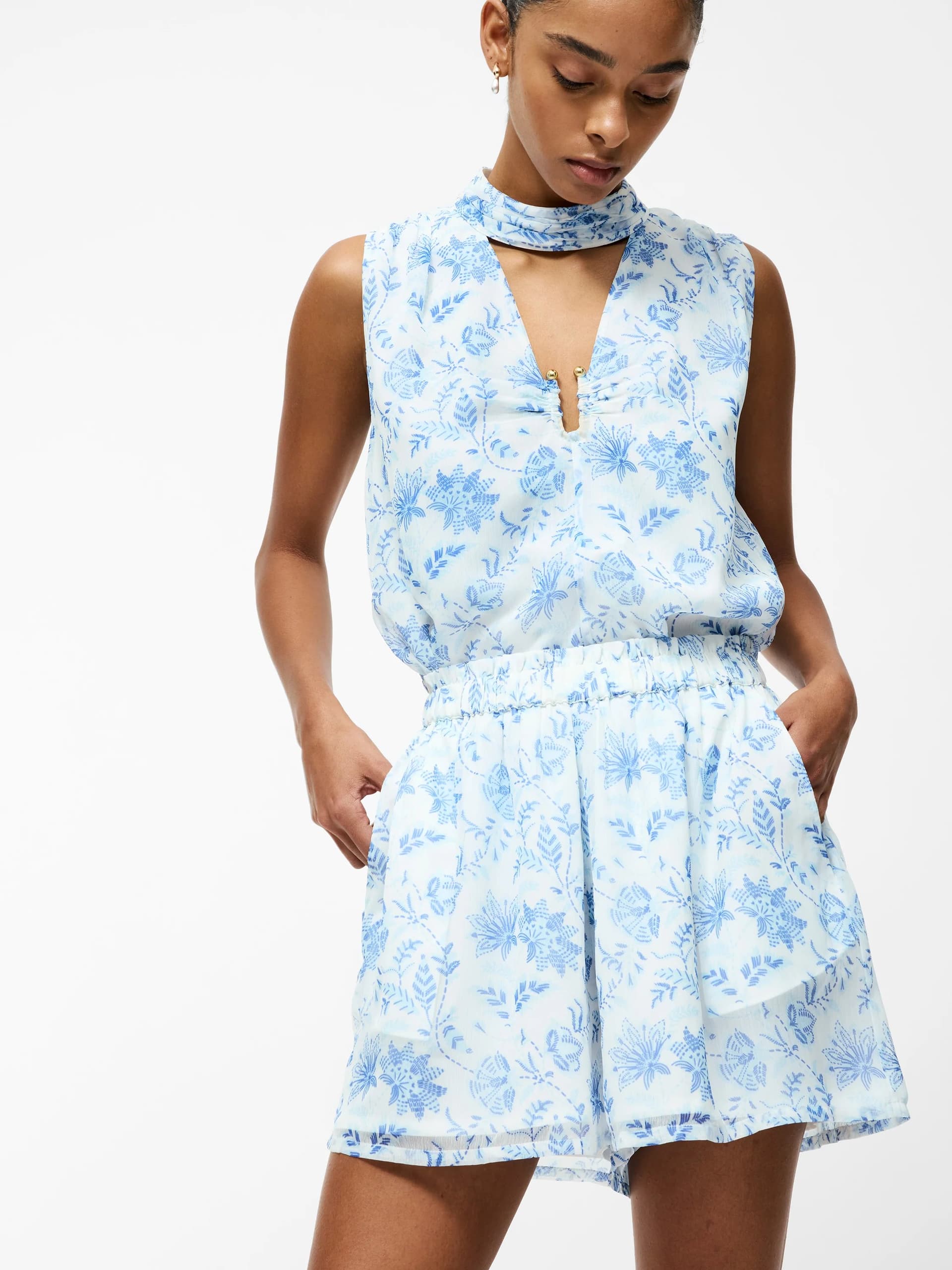 French Connection Serenity Hallie Crinkle Shorts Cream/Blue