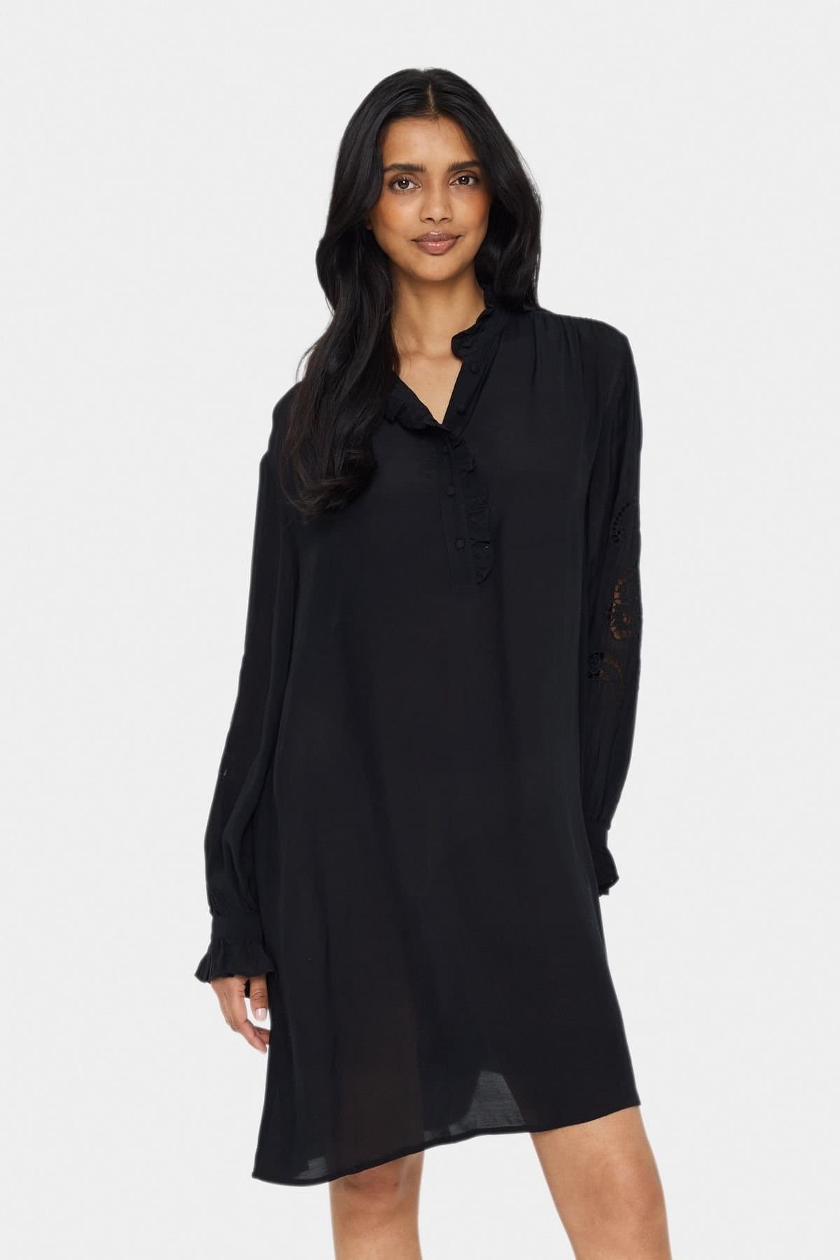 Saint Tropez Saint Tropez Women's GreyaSZ Long Sleeve Casual Fit Dress in Black