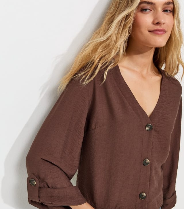 New Look Women's Dark Brown Crinkle Texture V-Neck Shirt New Look - 3