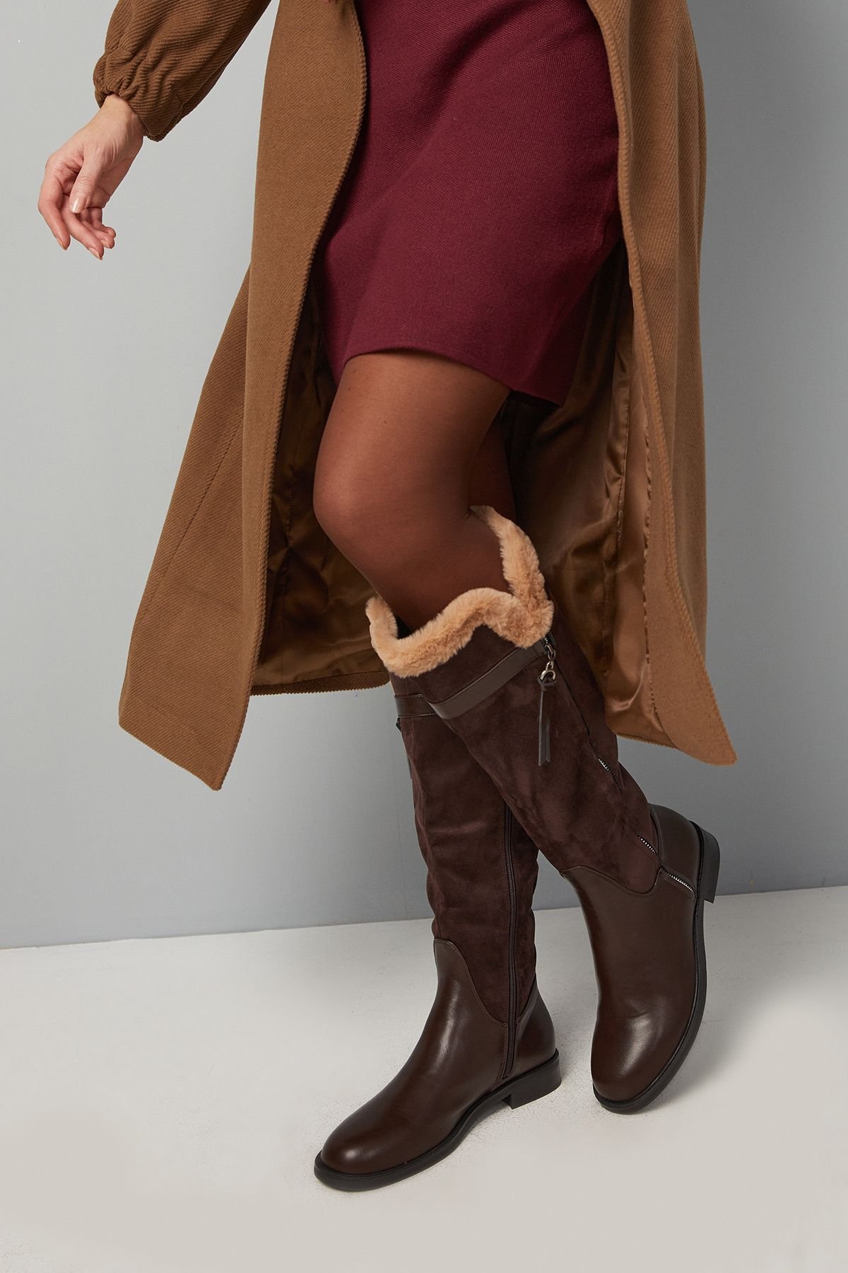 Good For the Sole Good For the Sole Women's : Lucia Faux Leather Fur Trim Side Zip Flat Knee Boots in Brown - 3