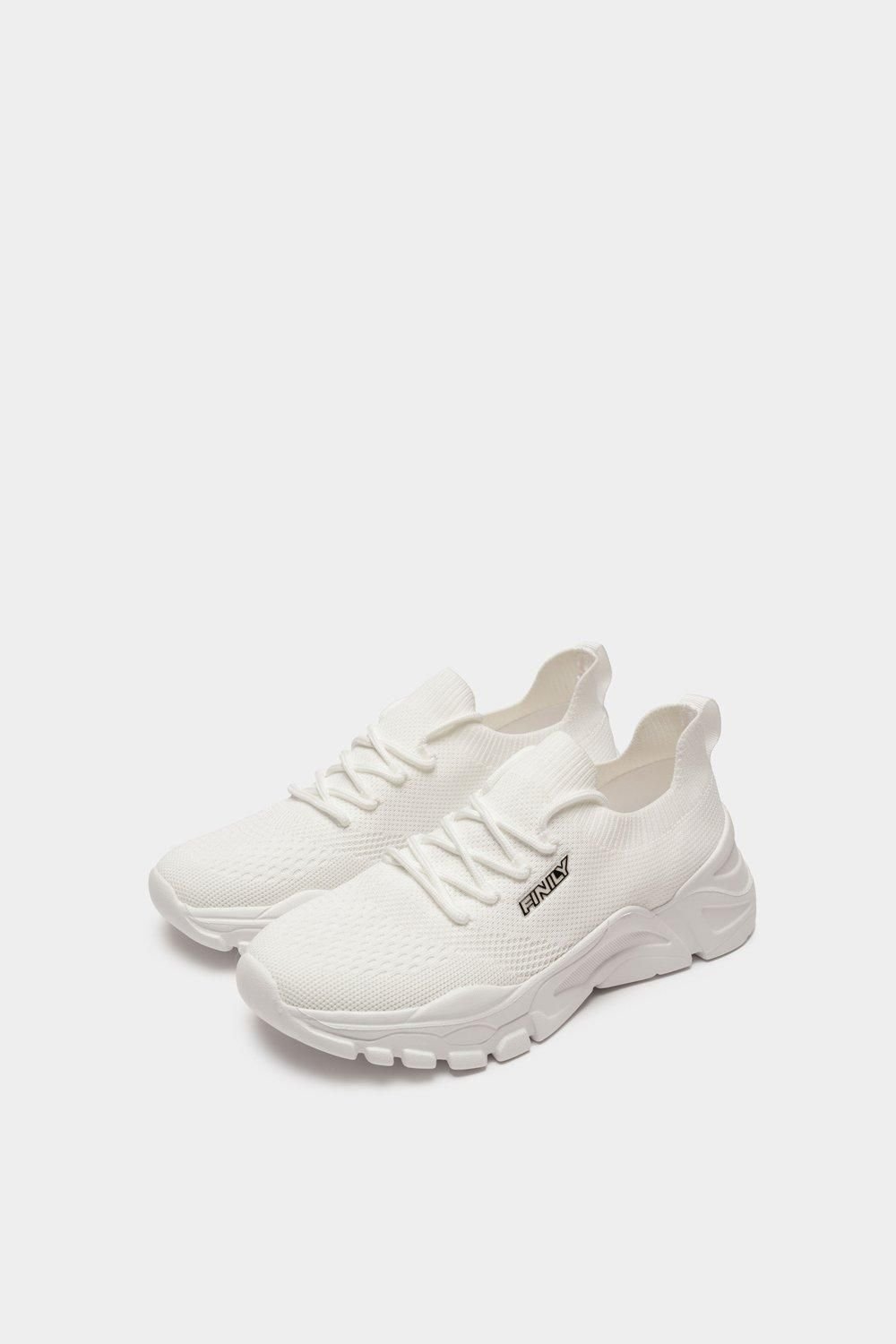 Finily Finily Women's Warmup Lightweight Trainer in White - 4