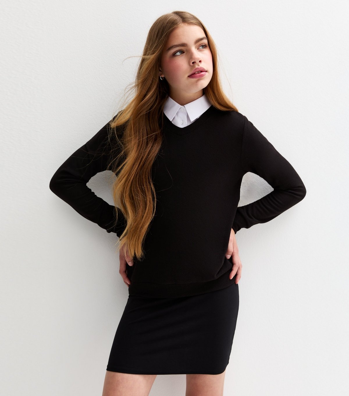 New Look Girls' Black V Neck Knitted School Jumper New Look - 2