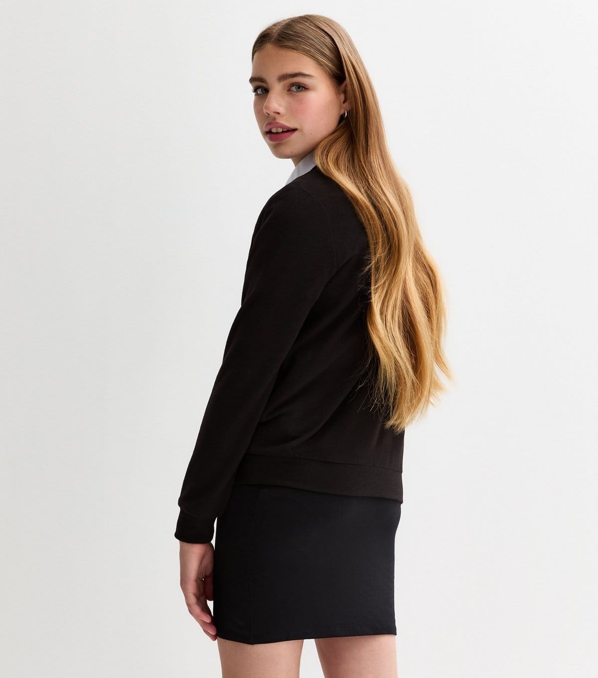 New Look Girls' Black V Neck Knitted School Jumper New Look - 4