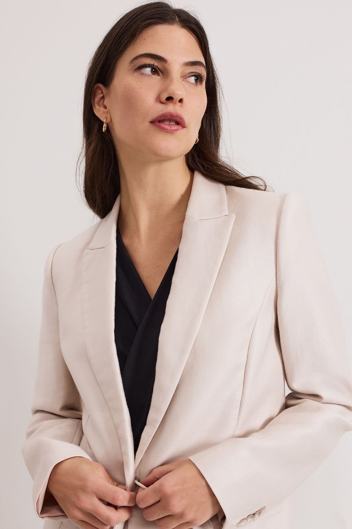 Phase Eight Phase Eight Women's Amble Sheen Blazer in Light Beige - 4