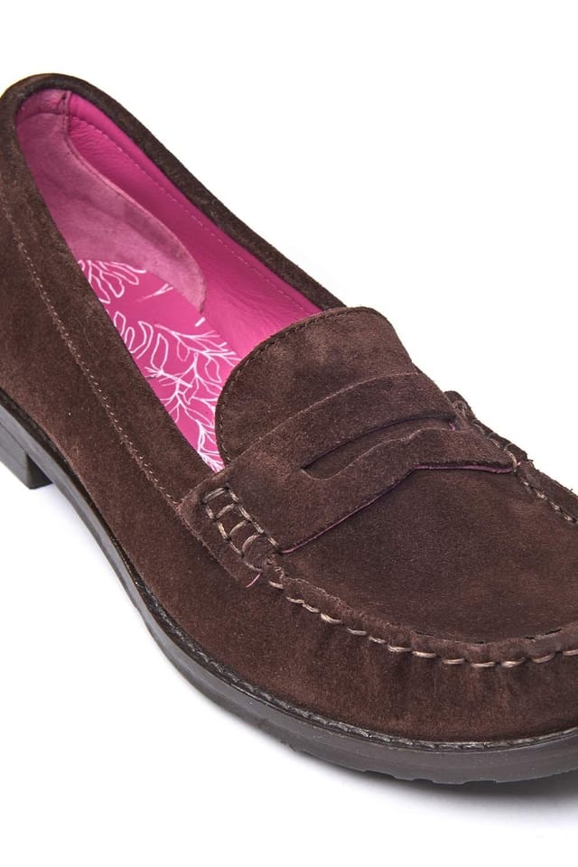 Moshulu Moshulu Women's 'Petrel Suede' Suede Loafers in Dark Brown - 3