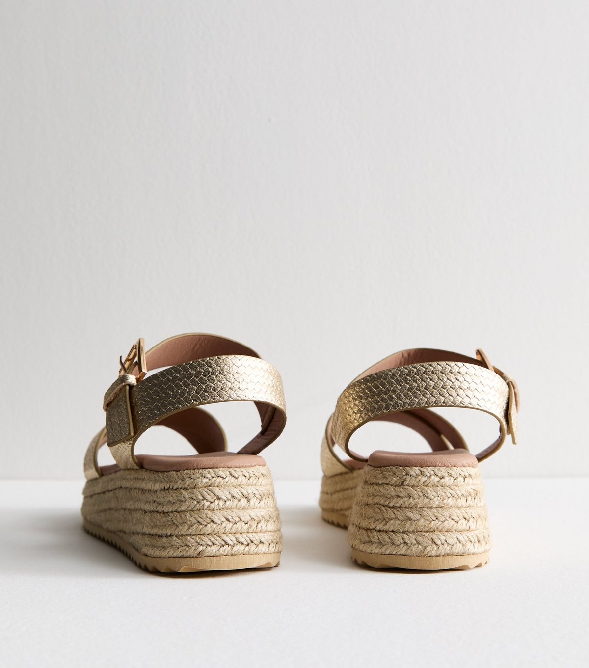 New Look Women's Gold Crossover Strap Faux Leather Flatform Sandals Vegan New Look - 4