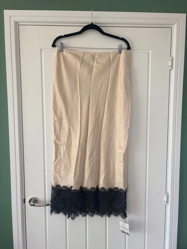 ASOS Design ASOS cream midi skirt with black lace - 1