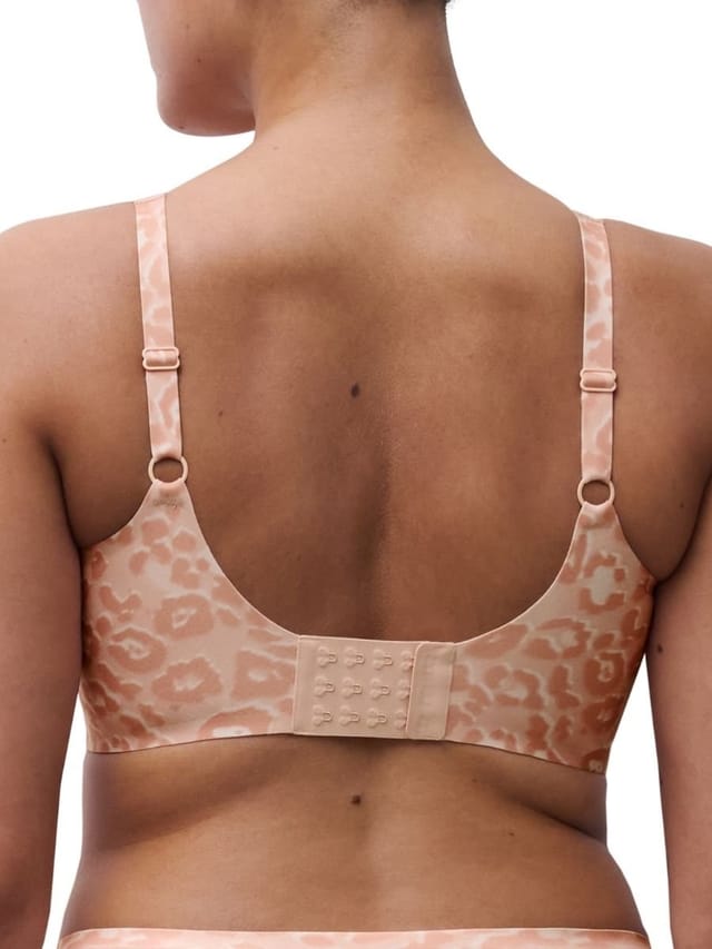 Chantelle Chantelle Women's SoftStretch Power Plunge Bra in Pink - 2