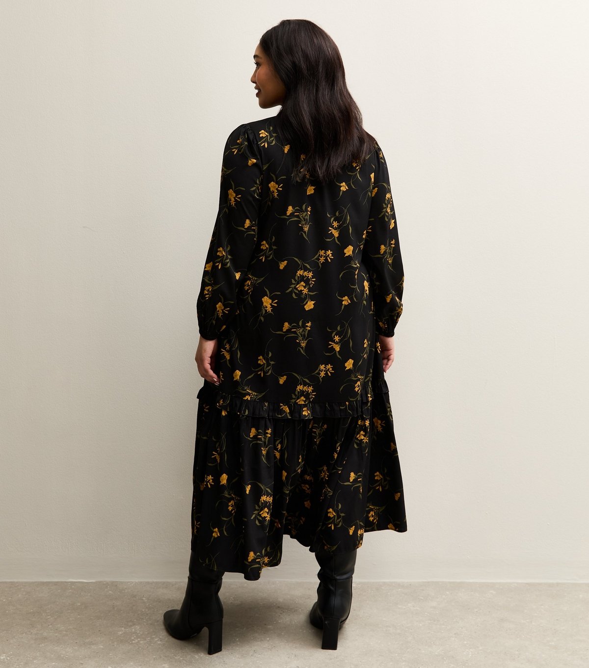 New Look Women's Plus Size Black Botanical Crepe Smock Midi Dress Curves New Look - 4