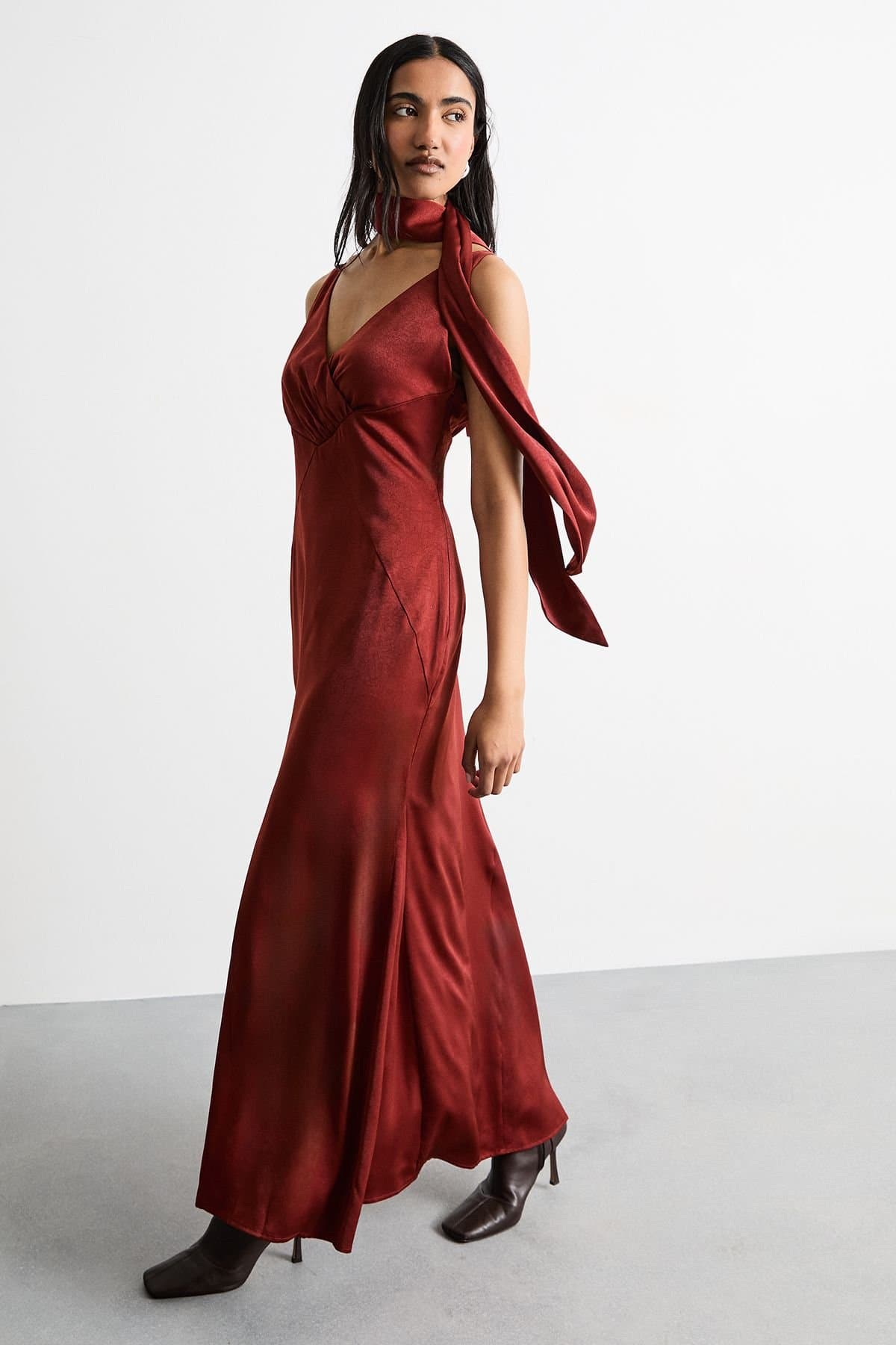 Warehouse Warehouse Women's Plain Scarf Detail Tie Neck Maxi Dress in Rust