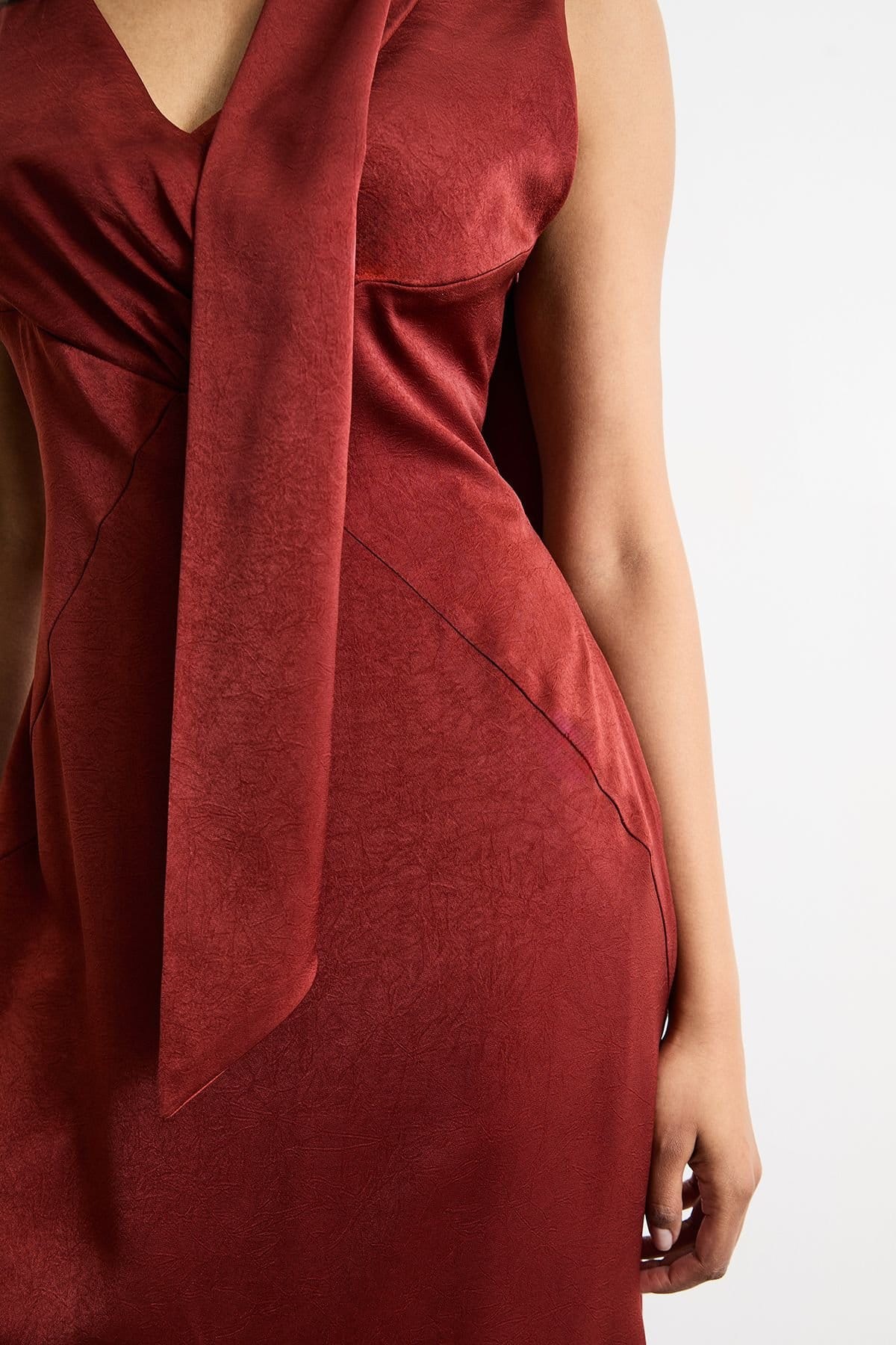 Warehouse Warehouse Women's Plain Scarf Detail Tie Neck Maxi Dress in Rust - 4