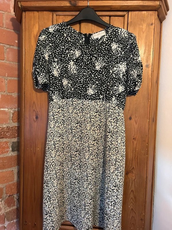 Never Fully Dressed Never fully dressed Reduced Sz 12 - 1