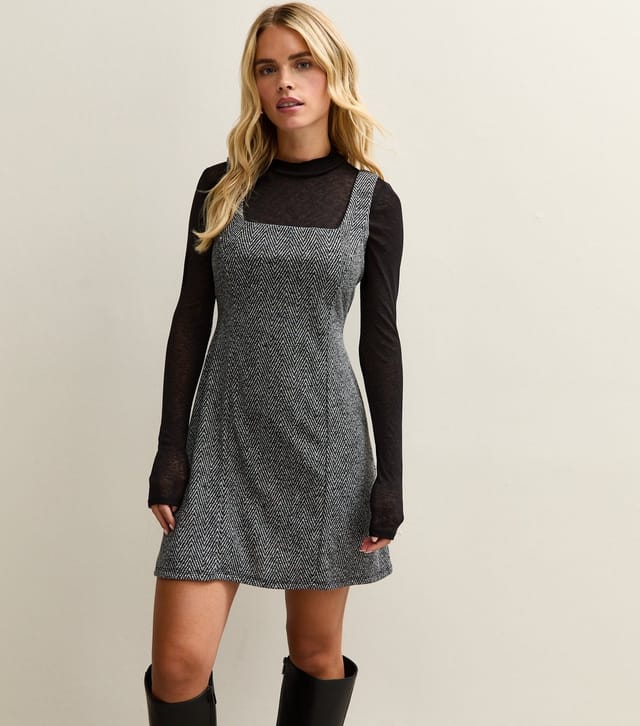 New Look Women's Petite Black Herringbone Jacquard Pinafore Mini Dress New Look - 3