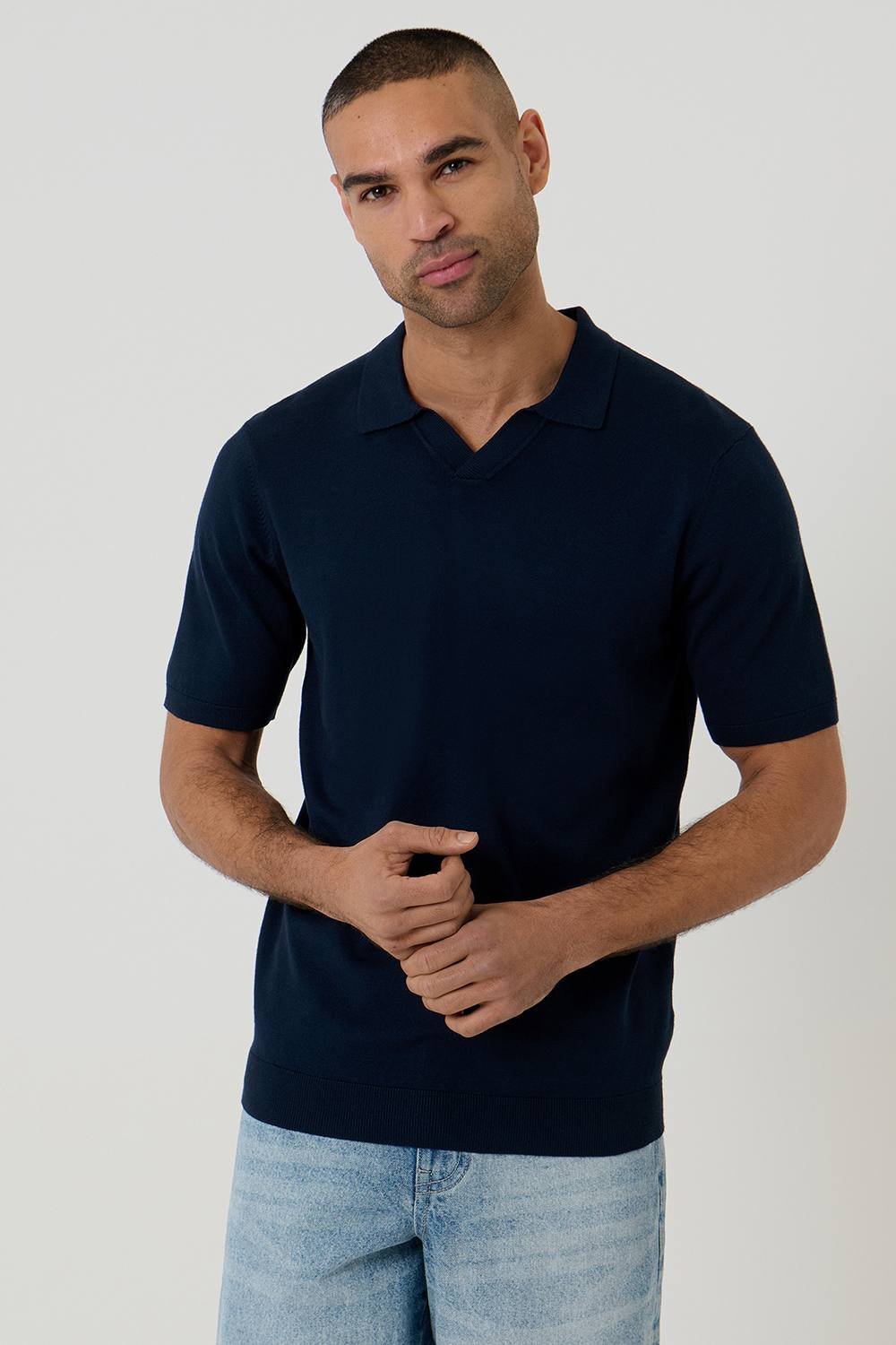 Threadbare Threadbare Men's Knitted Short Sleeve Trophy Neck Polo in Navy - 3
