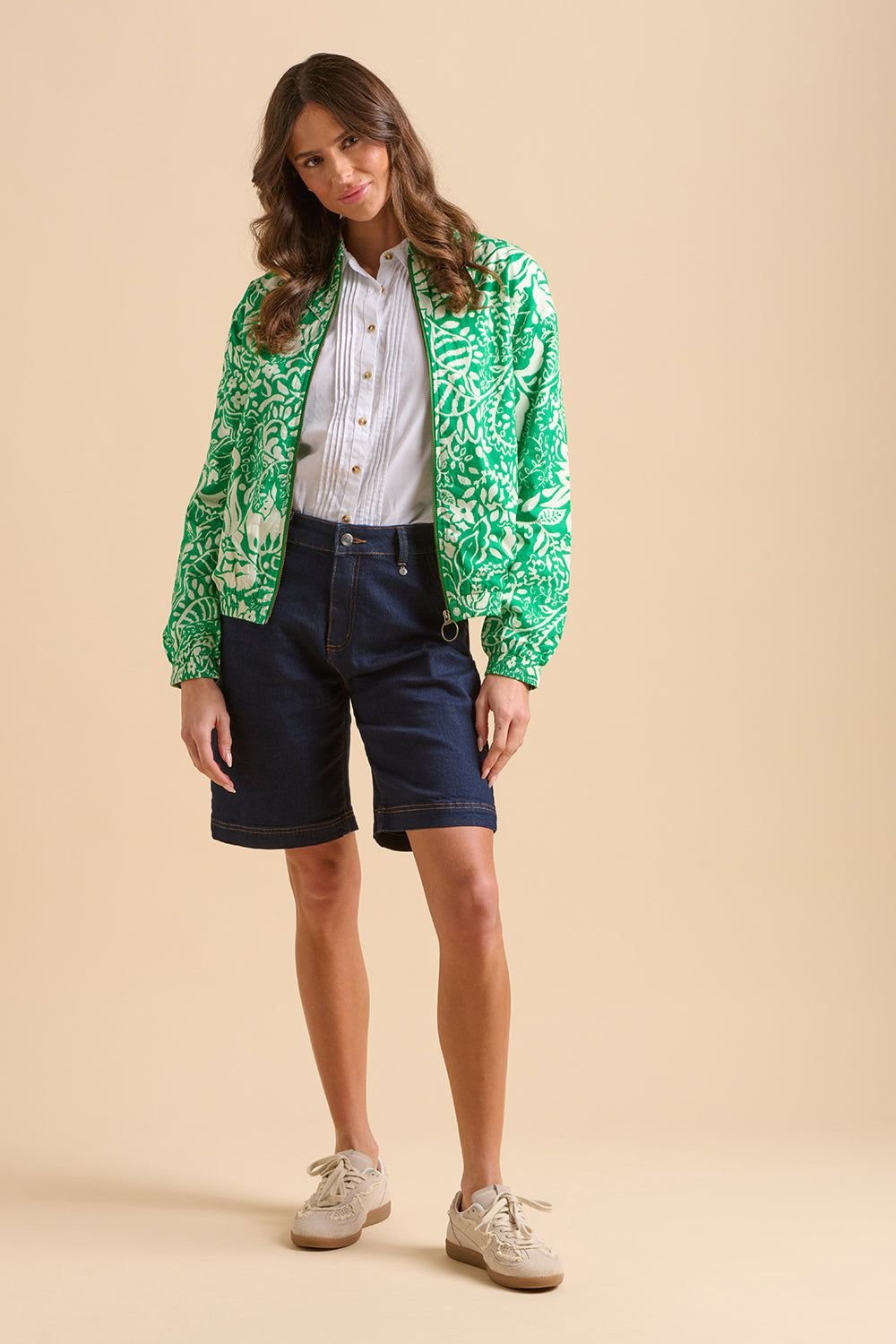 Brakeburn Brakeburn Women's Pin Tuck Bomber Jacket in Green - 4