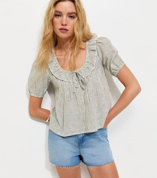 New Look Women's Green Striped Frill Neckline Blouse New Look - 2
