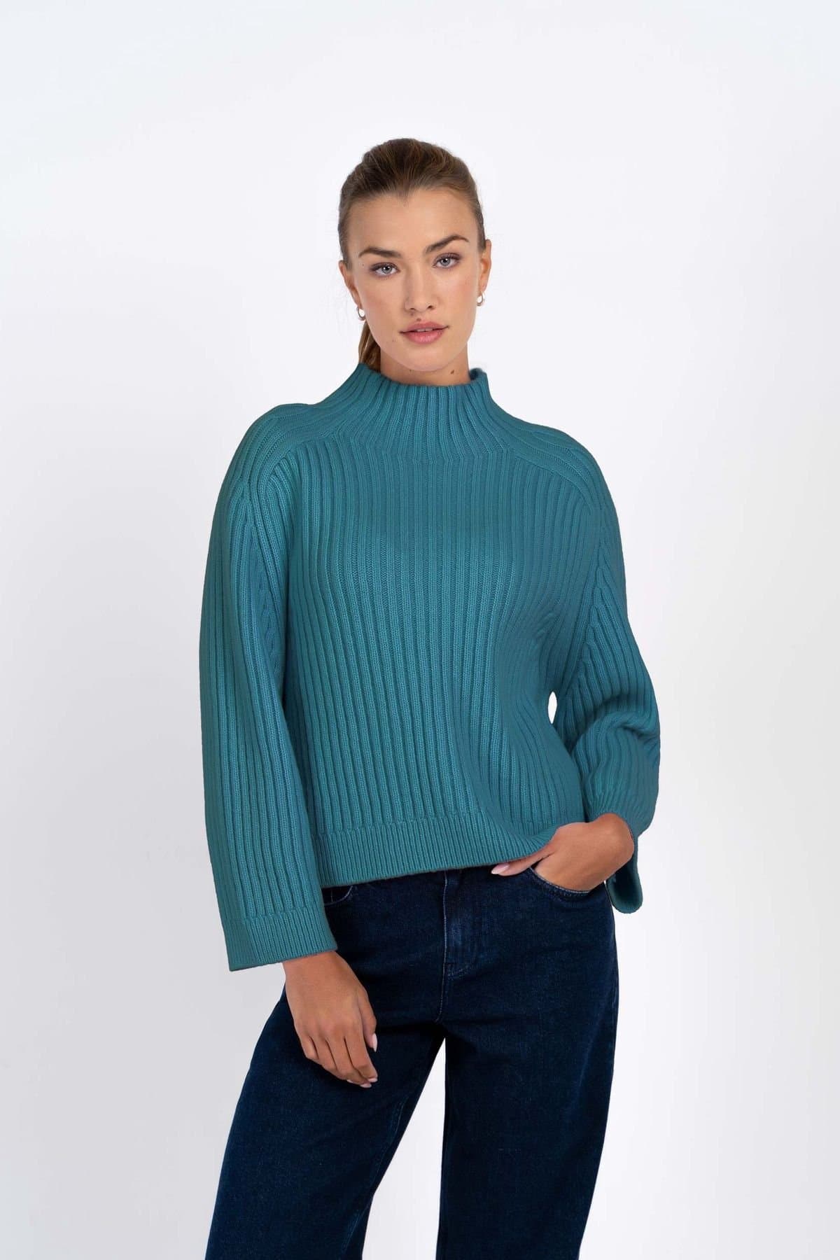 Kettlewell Kettlewell Women's Maeve Rib Knit Sweater in Turquoise