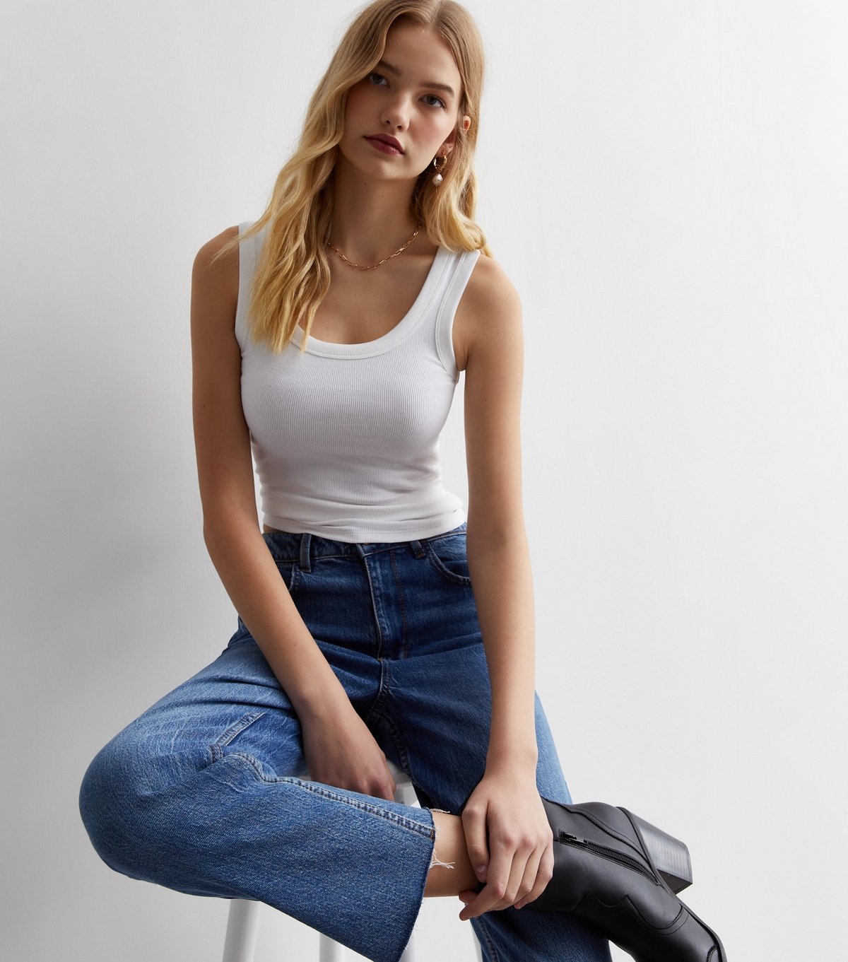 New Look Women's White Ribbed Scoop Neck Vest New Look - 2