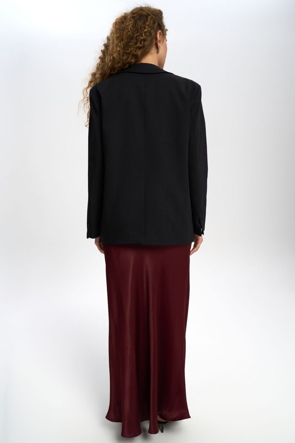 MAI STUDIOS CO. MAI STUDIOS CO. Women's Volda Blazer in Black - 4