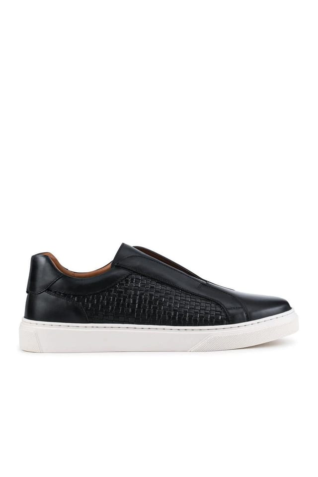 Jones Bootmaker Jones Bootmaker Men's Swindon Leather Woven Slip On Trainers in Black - 2