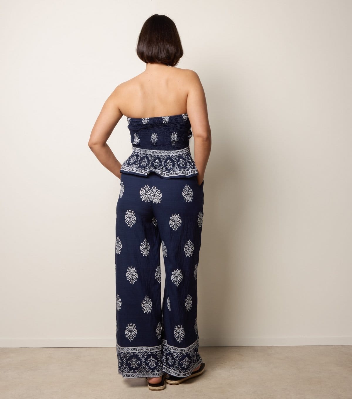Blue Vanilla Women's Navy Bandeau Top and Wide Leg Trousers Set Blue Vanilla New Look - 4