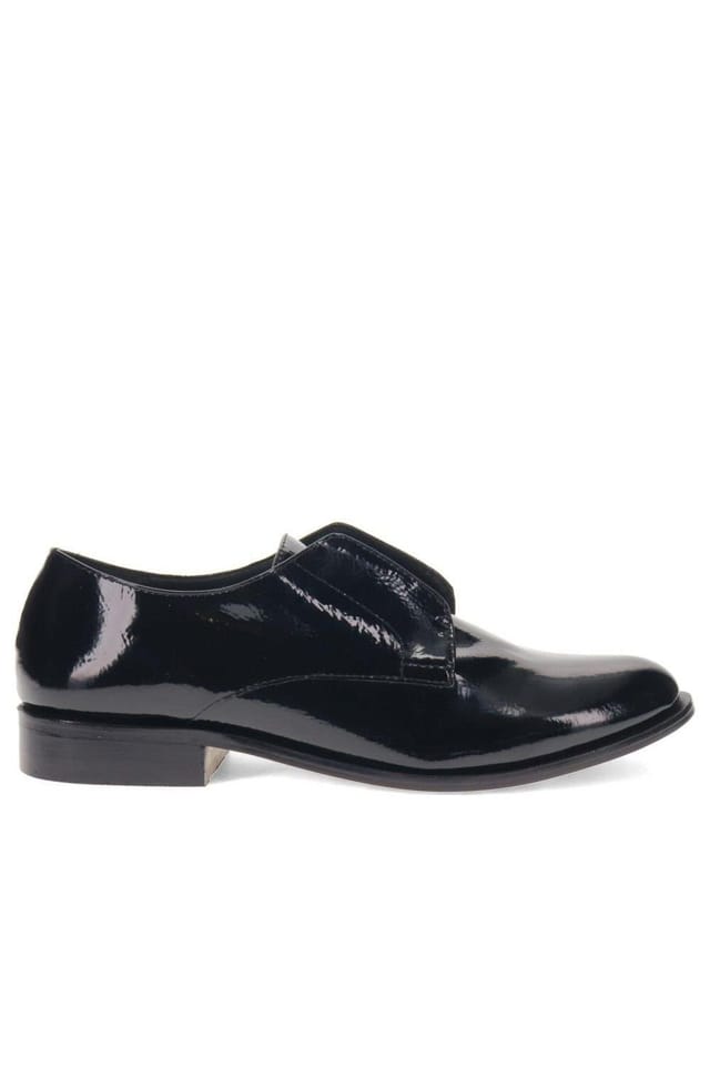 Jones Bootmaker Jones Bootmaker Women's Osterley Leather Pumps in Jet Black - 2