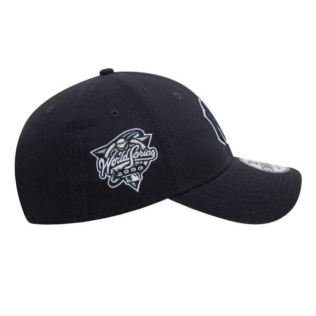 new era New Era Women's World Series 9FORTY New York Yankees Baseball Cap in Black - 3