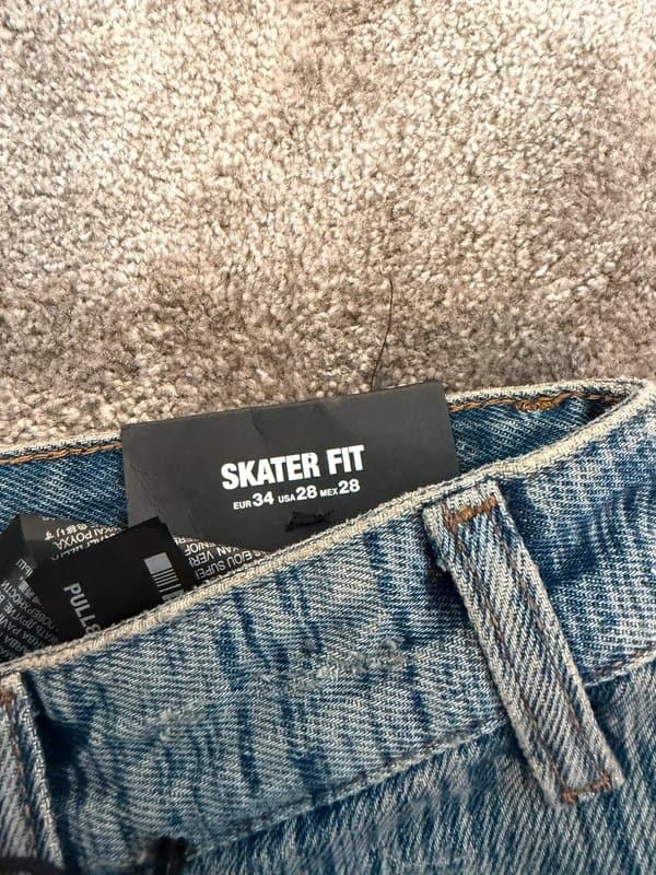 Pull & Bear BNWT Pull & Bear Skater Fit Denim Shorts W28 Y2K Baggy Blue Wash