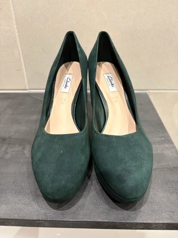 Clarks New Size 8E wide Clarks High Heel Platrom Court Shoes Leather Crisp.Kendra BNWT