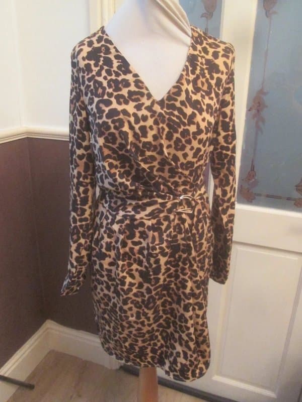 Boohoo Boohoo size 10 leopard print long sleeve summer Dress Brand new with tags