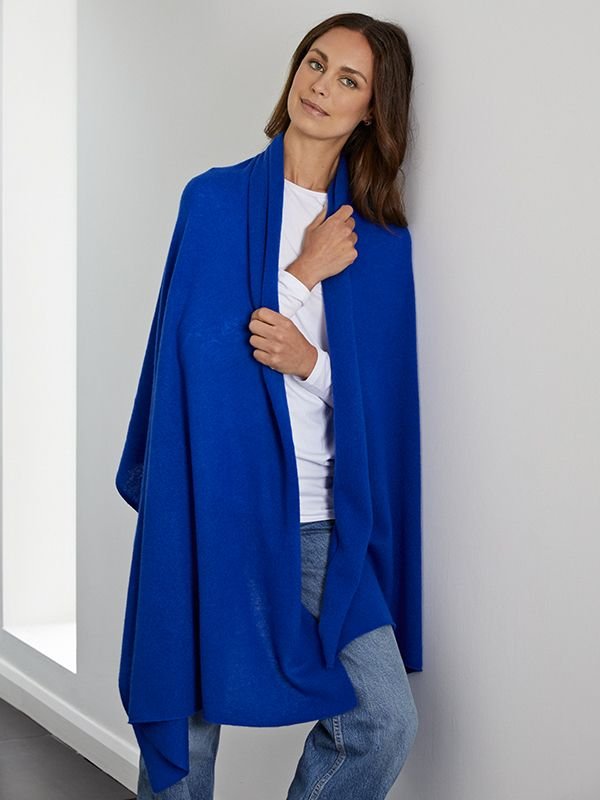 Cove Cove Women's Lola Cashmere Travel Wrap in Cobalt - 3