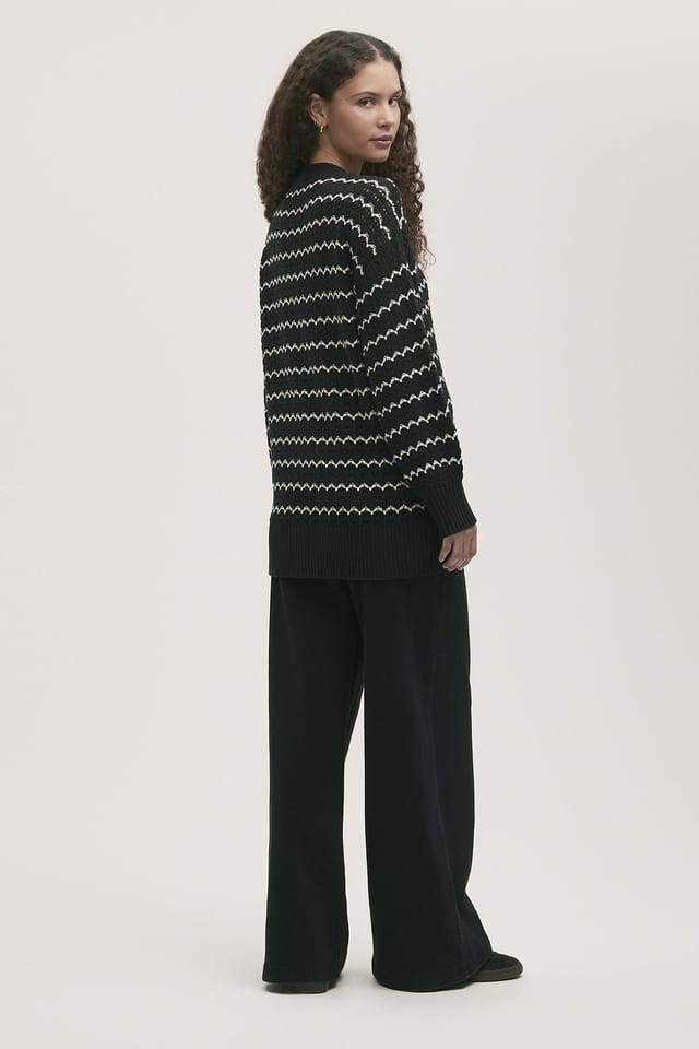Finery London Finery London Women's Alena V-Neck Crochet Cardigan in Black - 3