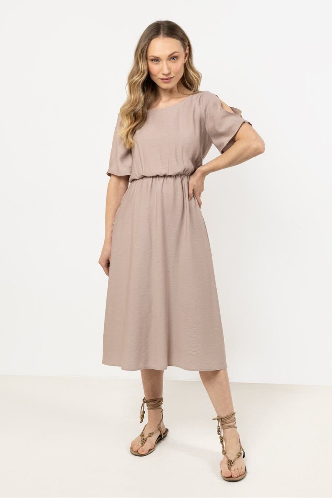 Love Lace Love Lace Women's Classic Loose Fit Boat Neck Day Dress in Brown