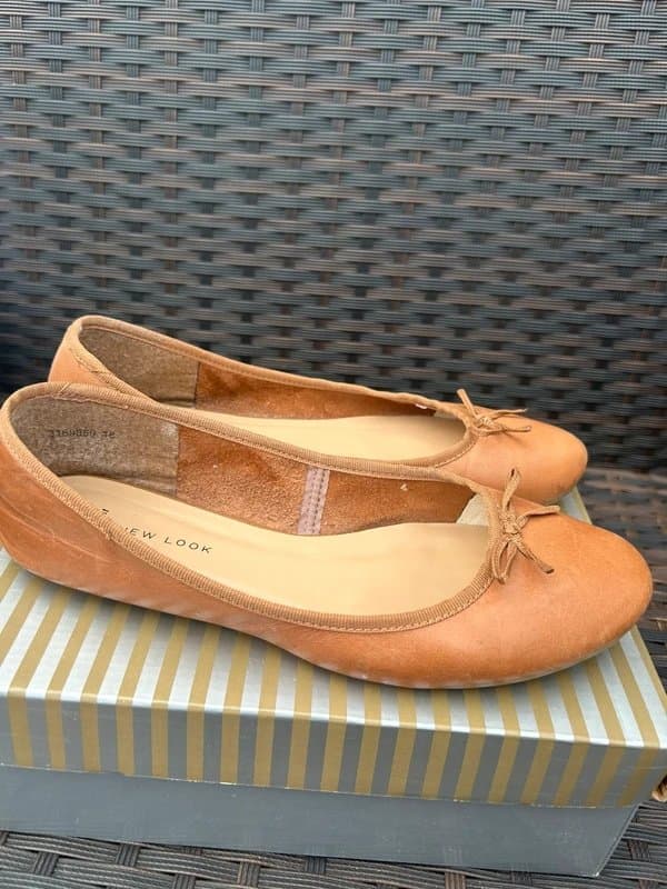 New Look Leather Ballet Pumps New Look Tan colour size 6