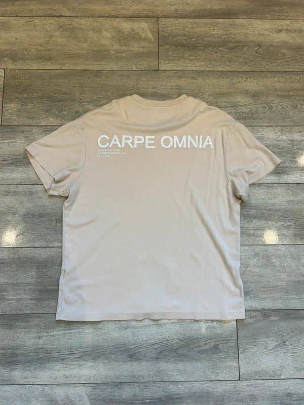 Carpe Omnia Carpe Omnia Beige T-Shirt
