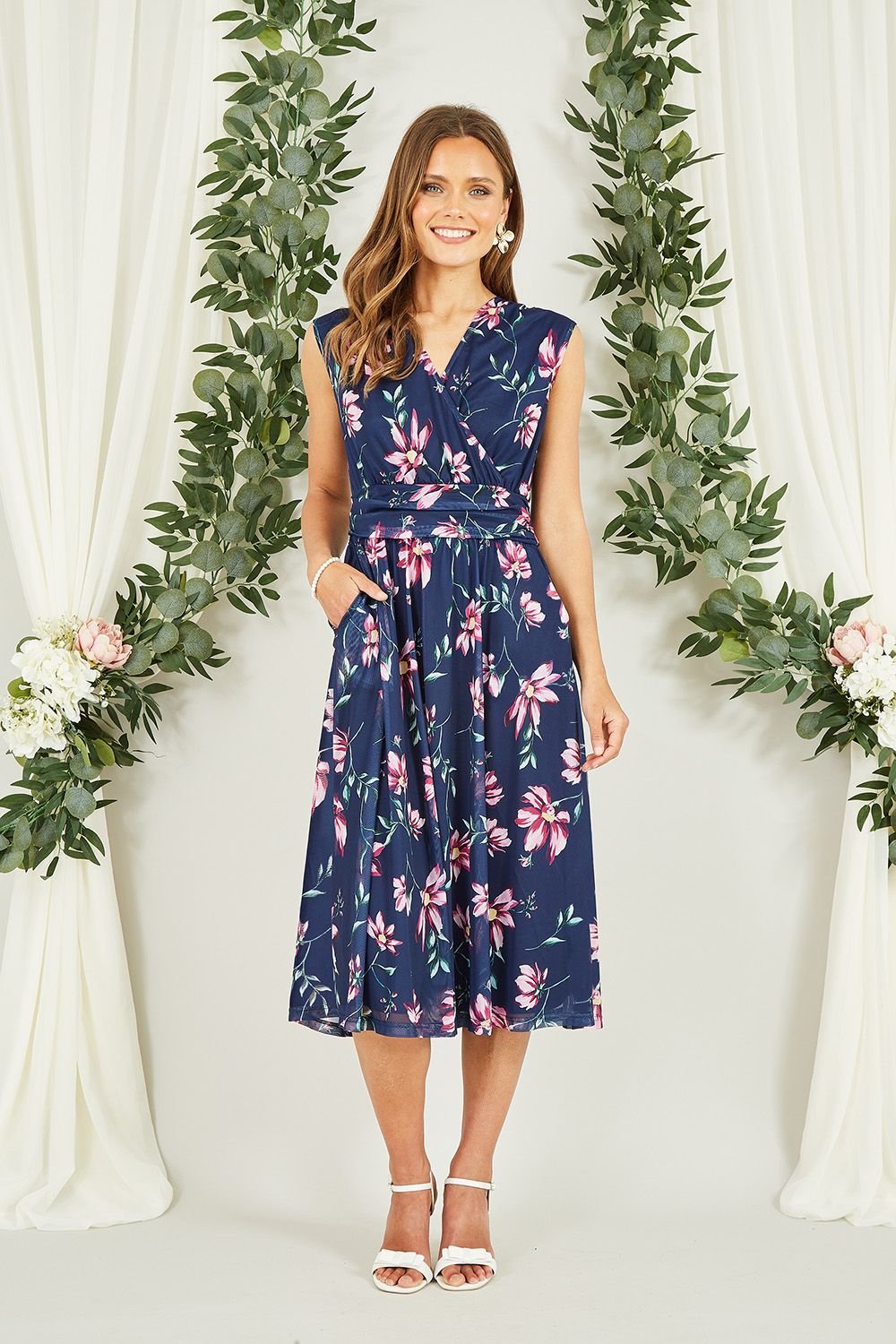 Yumi Yumi Women's Navy Floral Print Mesh Stretch Midi Dress With Pockets - 2