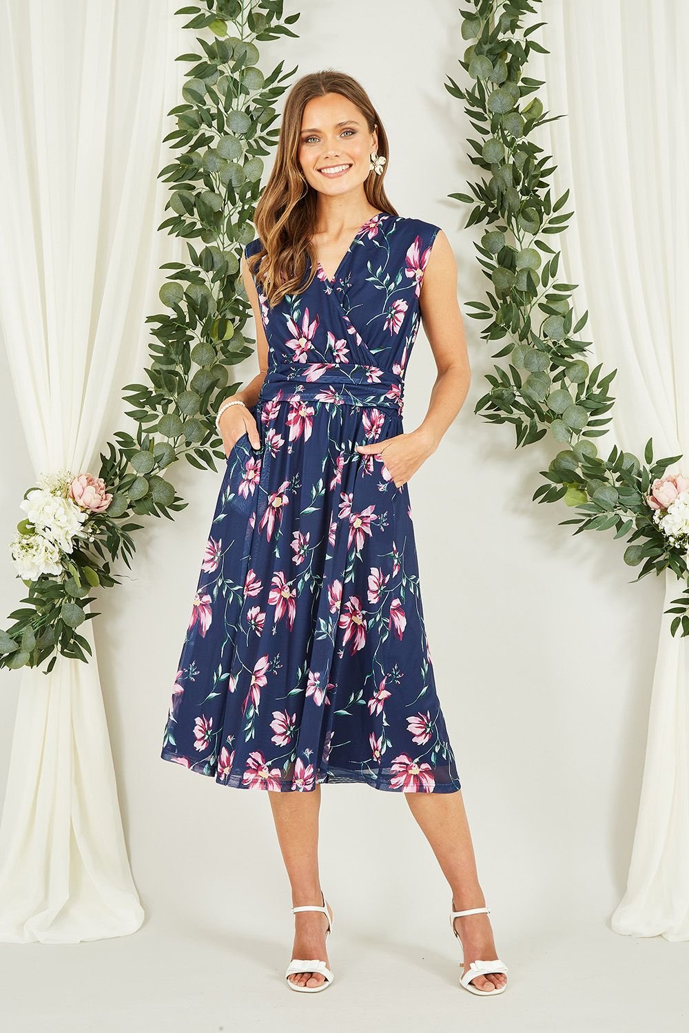 Yumi Yumi Women's Navy Floral Print Mesh Stretch Midi Dress With Pockets - 3