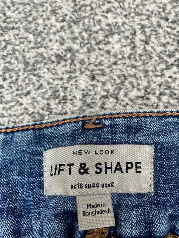 New Look Ladies high waisted lift and shape soft jeans from new look size 16 very good condition blue denim