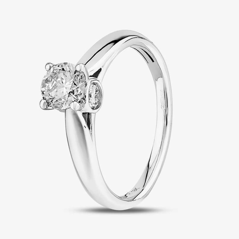 T.H.Baker T.H.Baker Women's 18ct White Gold 1.00ct Diamond Bridge Accent Solitaire Ring TH0119921 K in Silver - 1